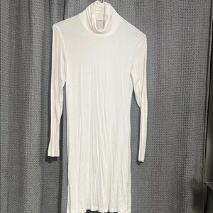 Elegant White Turtleneck Dress/tunic